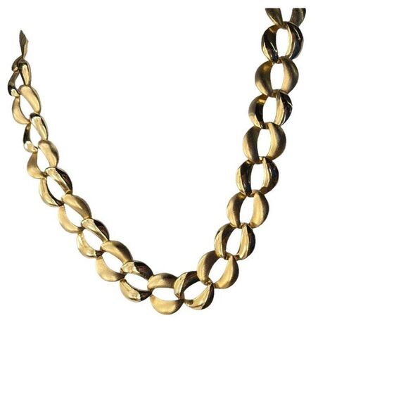 Vintage Gold big link chain matte and polished necklace. - Picture 3 of 10